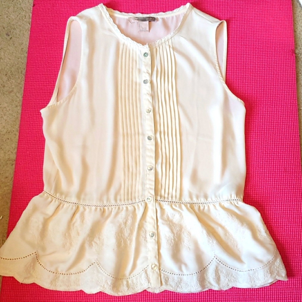 Sleeveless Ruffle Blouse